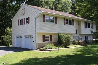 Building Photo - 36 Cortright Rd