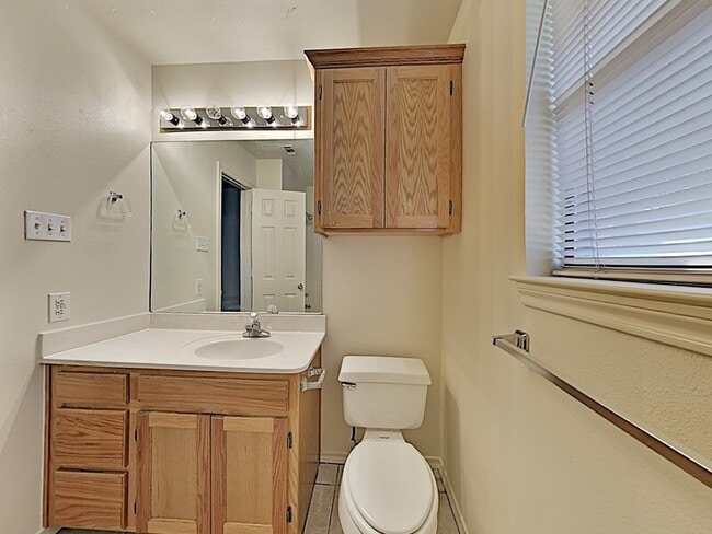 Building Photo - 938 Austin Ct