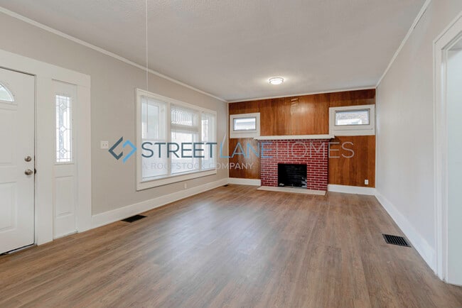 Building Photo - 38 N Pershing Ave