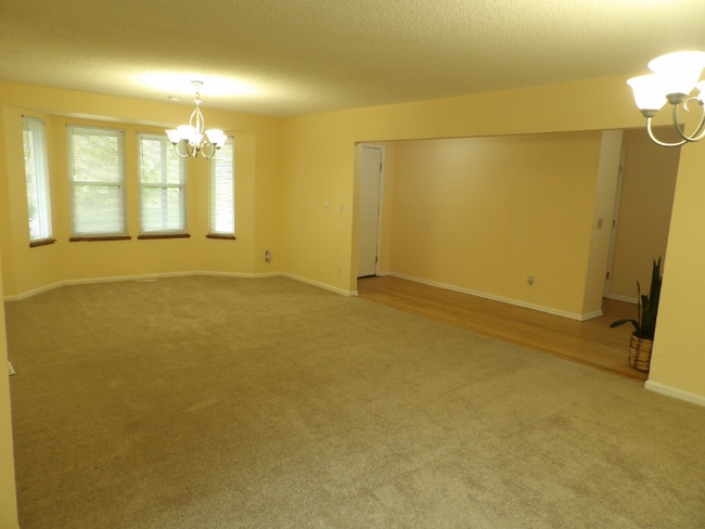 Building Photo - 3830 Gingham Way