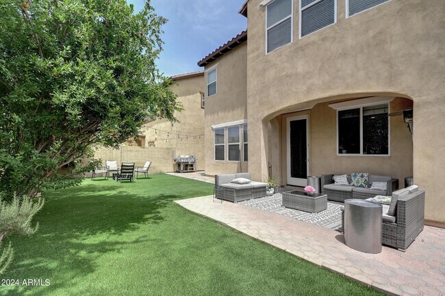 Foto del edificio - 1120 N Crosscreek Dr