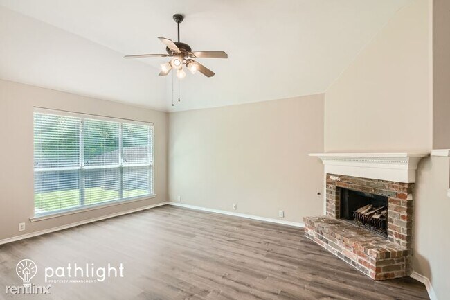 Building Photo - 3 br, 2 bath House - 5814 Blue Oak Dr UNIT