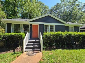 Building Photo - 2863 Catalina Dr