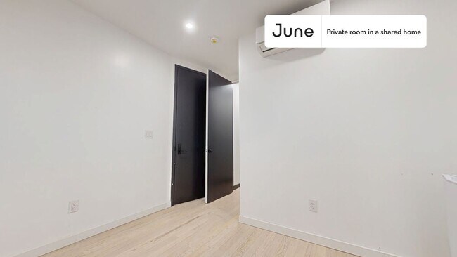 Foto del edificio - Room in Shared 4 bed/2 bath home