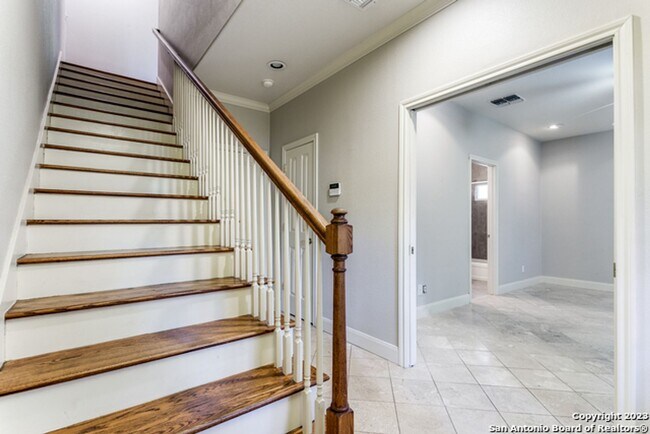 Foto del edificio - LUXURY MONTE VISTA TOWNHOME