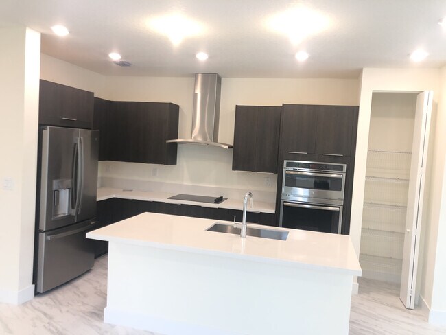 Kitchen - 6681 102nd NW Path