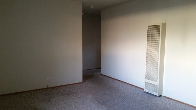 Building Photo - 337 Kuehnis Dr