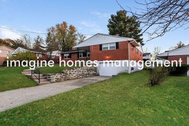 Building Photo - 851 Rosetree Ln