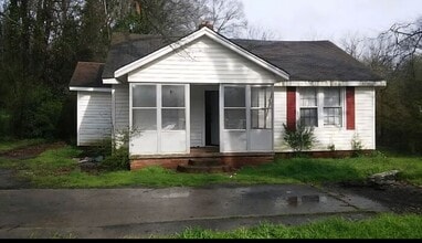 Building Photo - 119 Sanders St