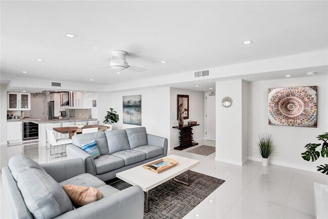 Foto del edificio - 5200 N Ocean Blvd