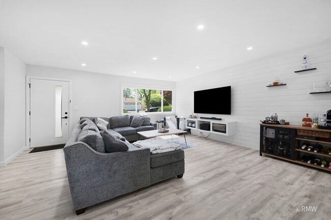 Foto del edificio - 5309 Niven Ln