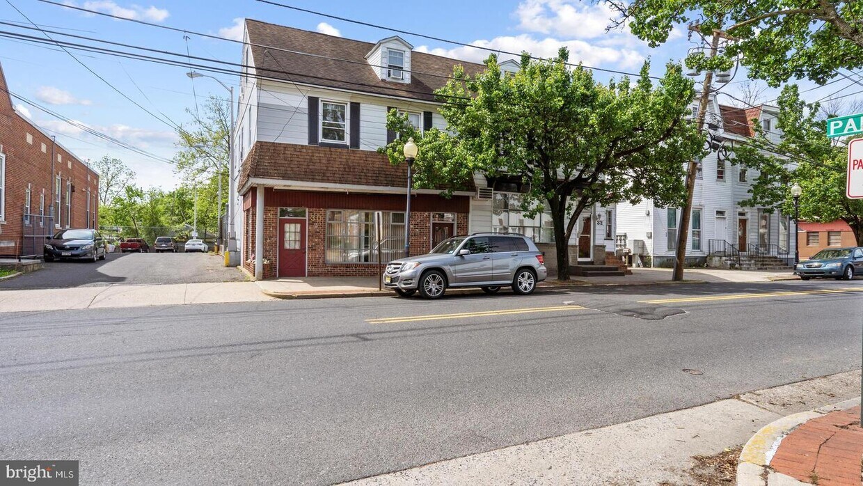 Primary Photo - 32 Washington St