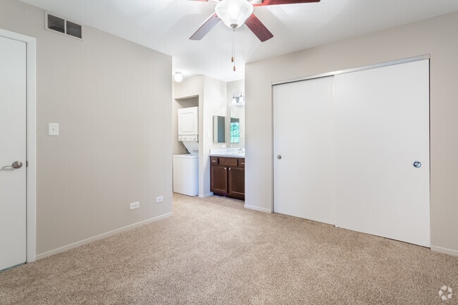 1BR,1BA,521SF - The Lily - Martin's Point Apartment Homes