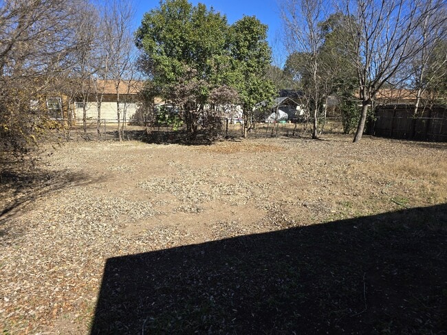 Foto del edificio - 7023 Greenberry Dr