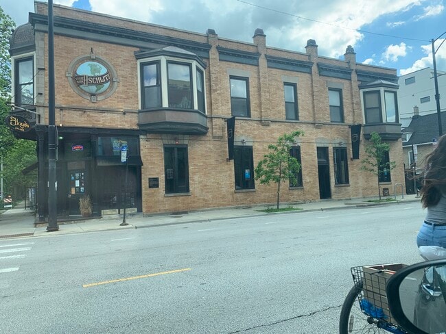 1944 n oakley - 1944 N Oakley Ave Apartments