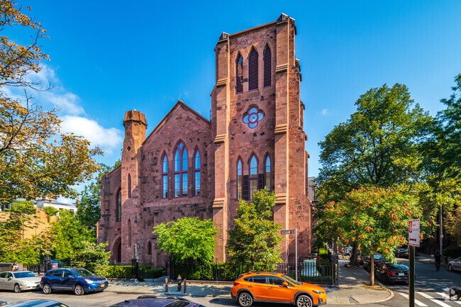 Building Photo - The Landmark at Strong Place