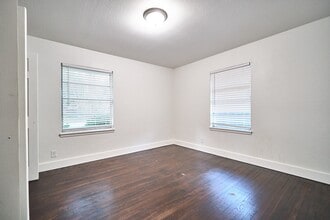 Building Photo - 5815 Hornwood Dr