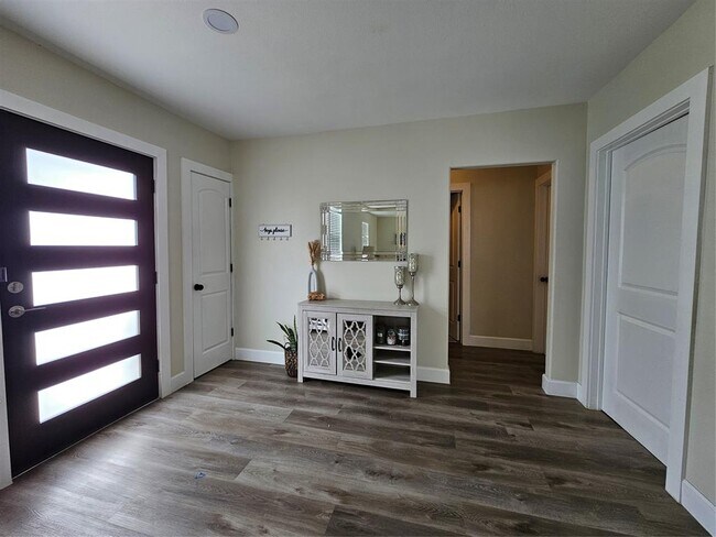 Foto del edificio - 13442 Orleans St