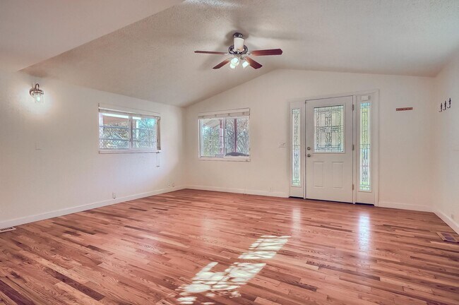 Building Photo - Very Nice 3 bedroom Home in Platt Park