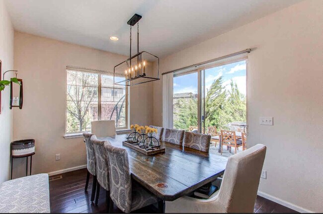 Foto del edificio - 14969 Melco Ave