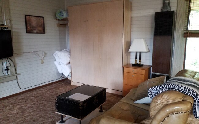 Foto del edificio - 46865 Riverview Dr