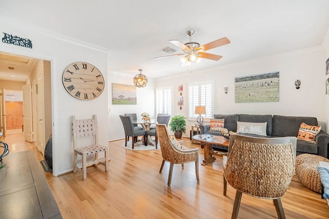 Foto del edificio - 2120 N Valley St