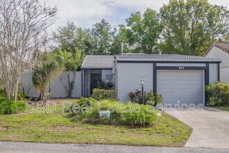 Building Photo - 304 La Serena St