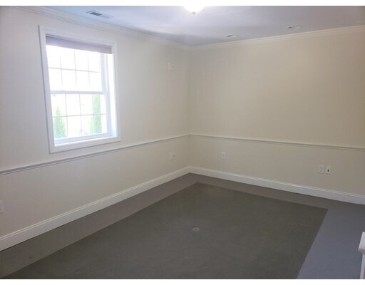 Building Photo - 271 Leominster Shirley Rd