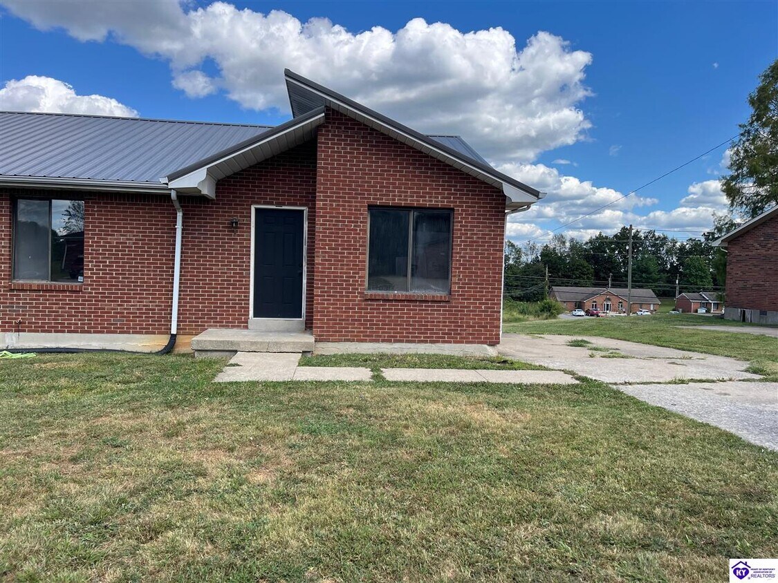 Primary Photo - 1709 Cliff Ridge Ct