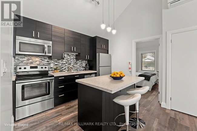 Building Photo - 276 King Edward Ave