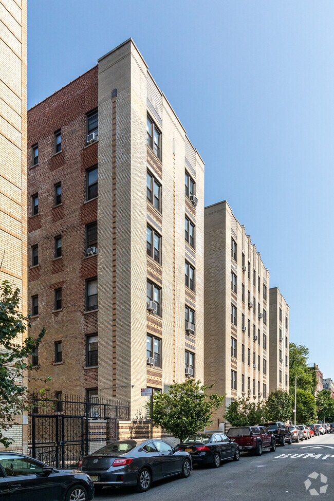 Building Photo - 60 Cooper St