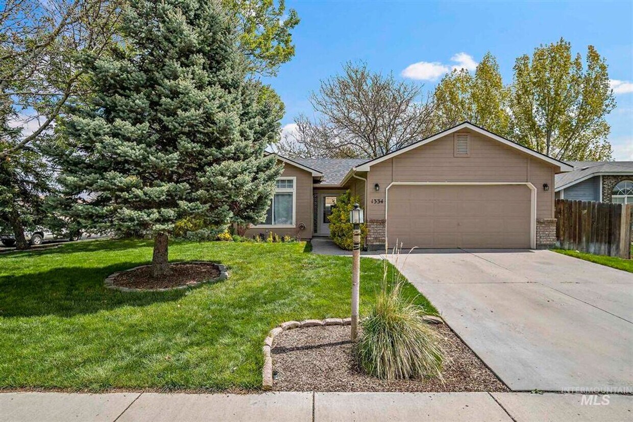 Foto principal - Immaculate Single-Level Home