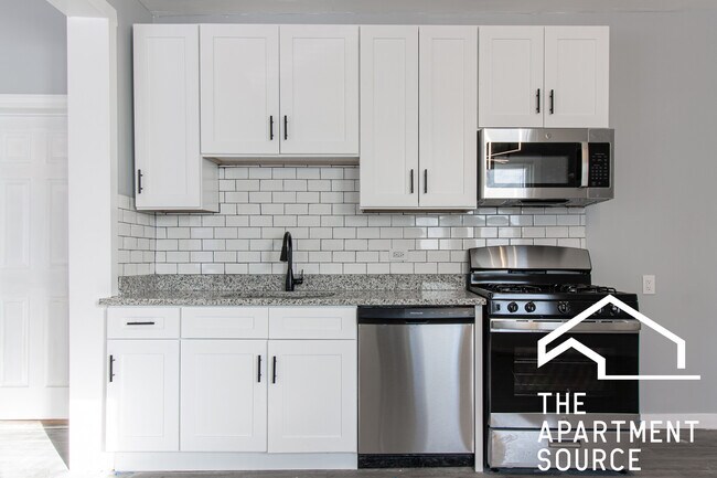 Foto del edificio - 2659 W Homer St