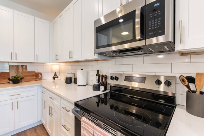 Foto del edificio - Spring Street Apartments