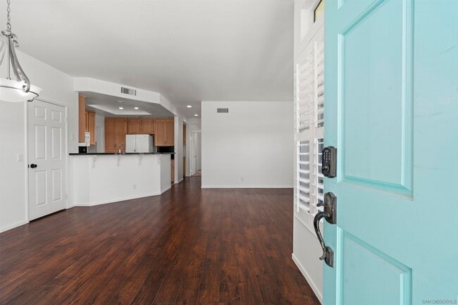 Building Photo - 12650 Springbrook Dr