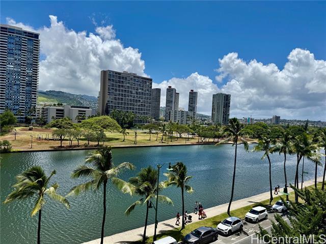 Building Photo - 2029 Ala Wai Blvd