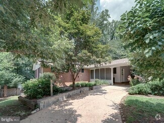 Building Photo - 8606 London Ct