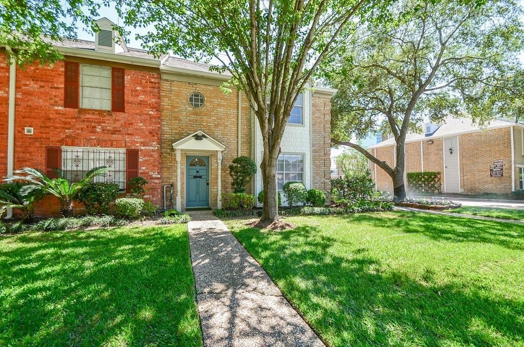 Primary Photo - 10313 Briar Forest Dr