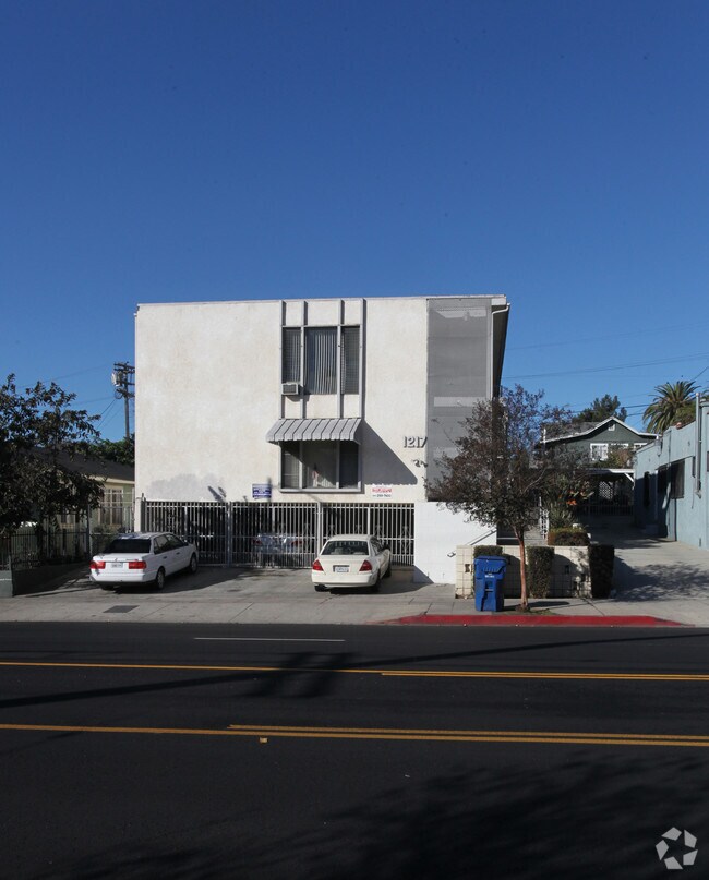 Foto del edificio - 1217 N Virgil Ave