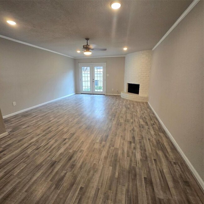 Foto del edificio - 8355 Nairn St