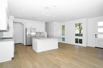 Building Photo - 10881 McCan Ct