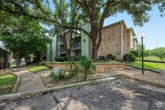 Building Photo - 4500 E Oltorf St