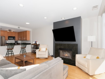 Foto principal - 400 N Clinton St