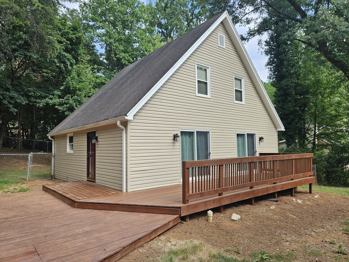 Primary Photo - 157 Linbrook dr