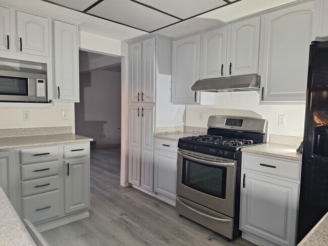 Foto del edificio - 18333 Harley John Rd