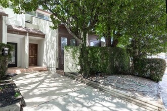 Building Photo - 2602 Rice Boulevard