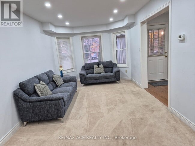 Building Photo - 3 Springsyde St