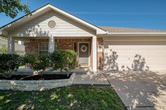 Building Photo - 1303 Ridgewood Dr