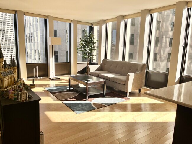 Foto del edificio - 100 E Walton St
