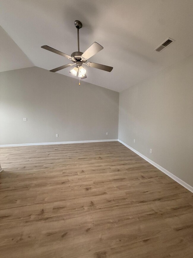 Building Photo - 157 Palmer Dr